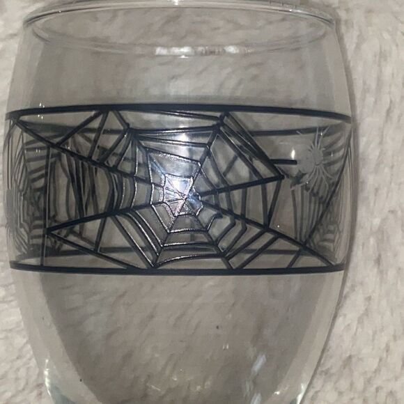 Set of Four Spider Web 🕷🕸Glasses! - Picture 4 of 9